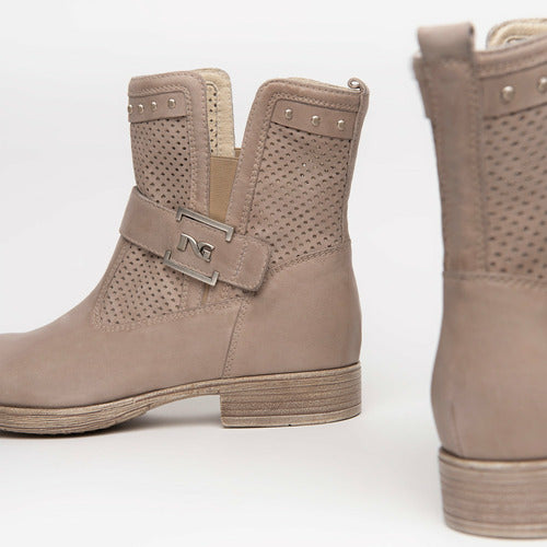 NeroGiardini Ankle Boots with Mesh Detail in Taupe