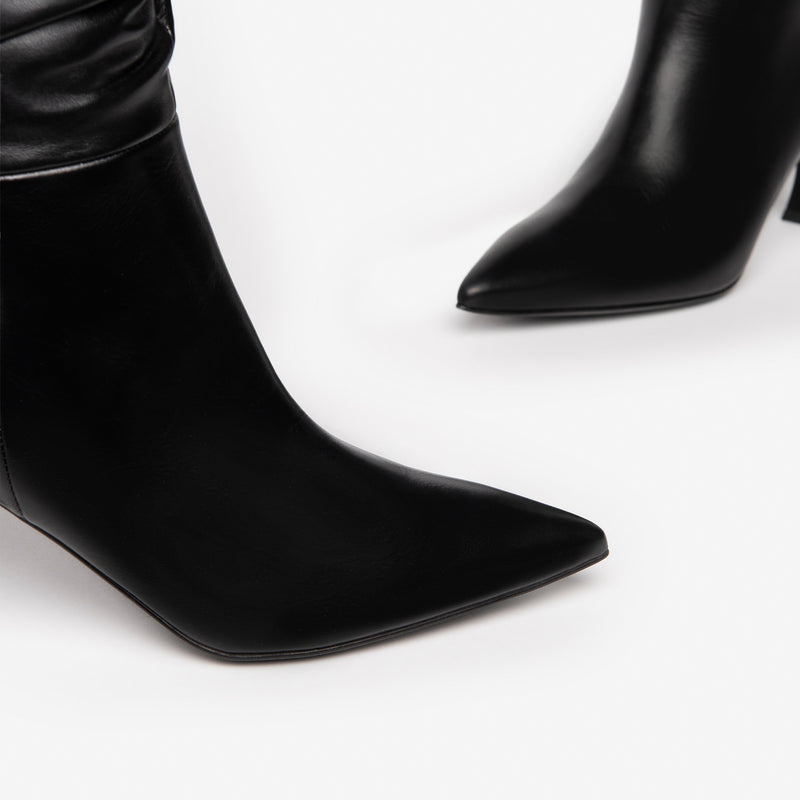 NeroGiardini Black Leather Ruched Boots